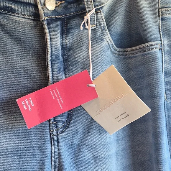 NWT High Rise, Wide Leg Women's Jeans - Picture 5 of 6